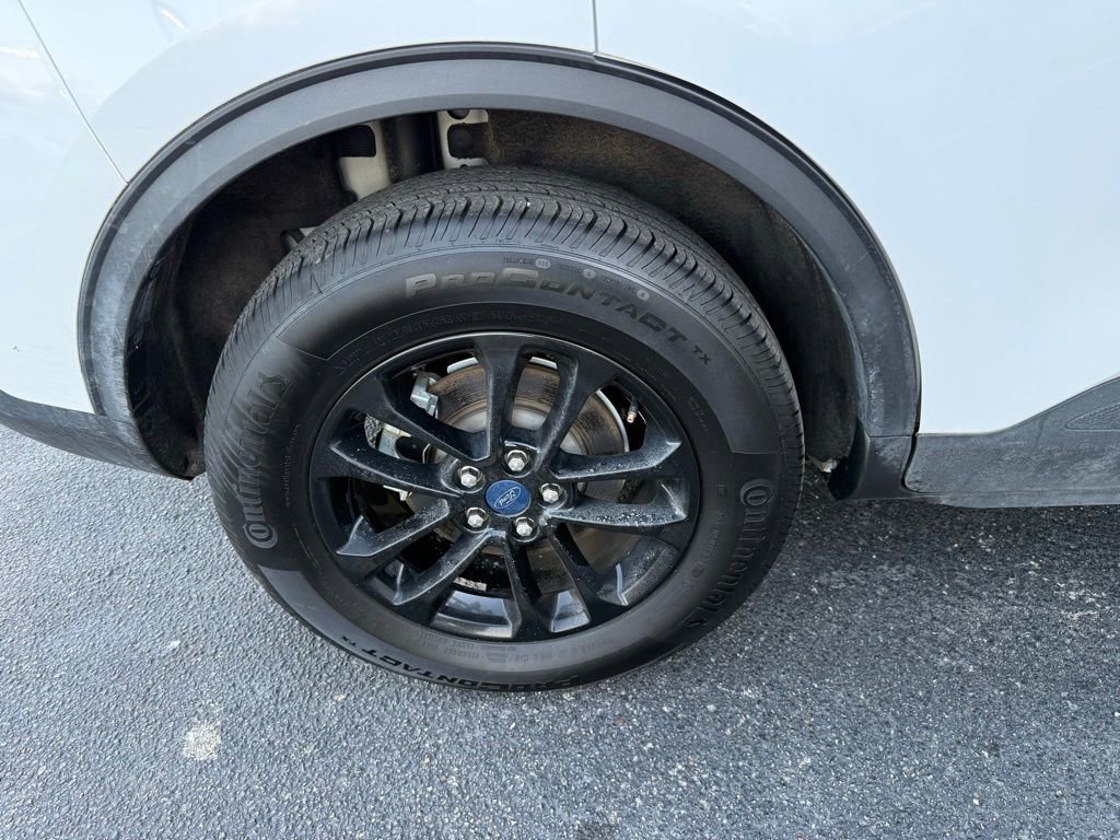 Used 2020 Ford Escape SE Sport AWD/4WD image 3