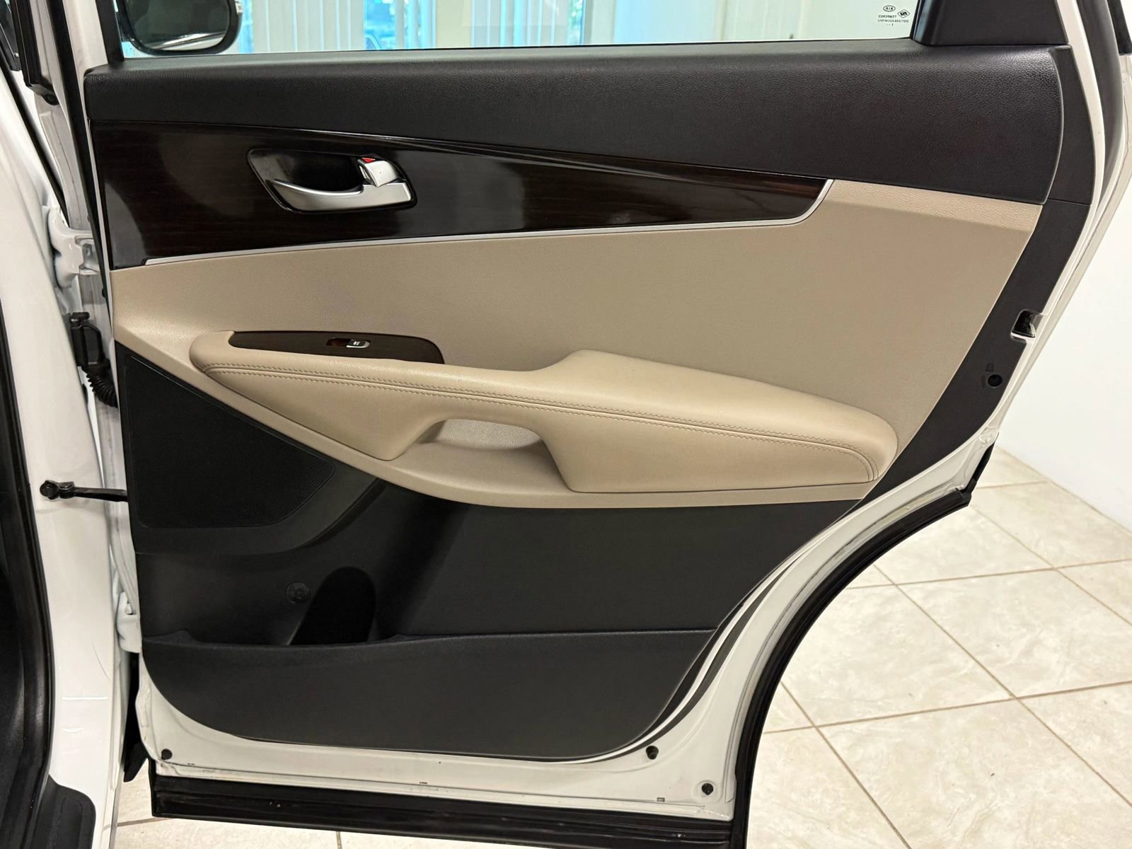 Used 2019 Kia Sorento LX w/ LX Convenience Package image 22