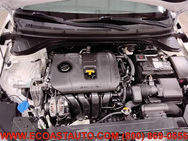 Used 2020 Hyundai Elantra SEL w/ Cargo Package (C1) FWD image 9