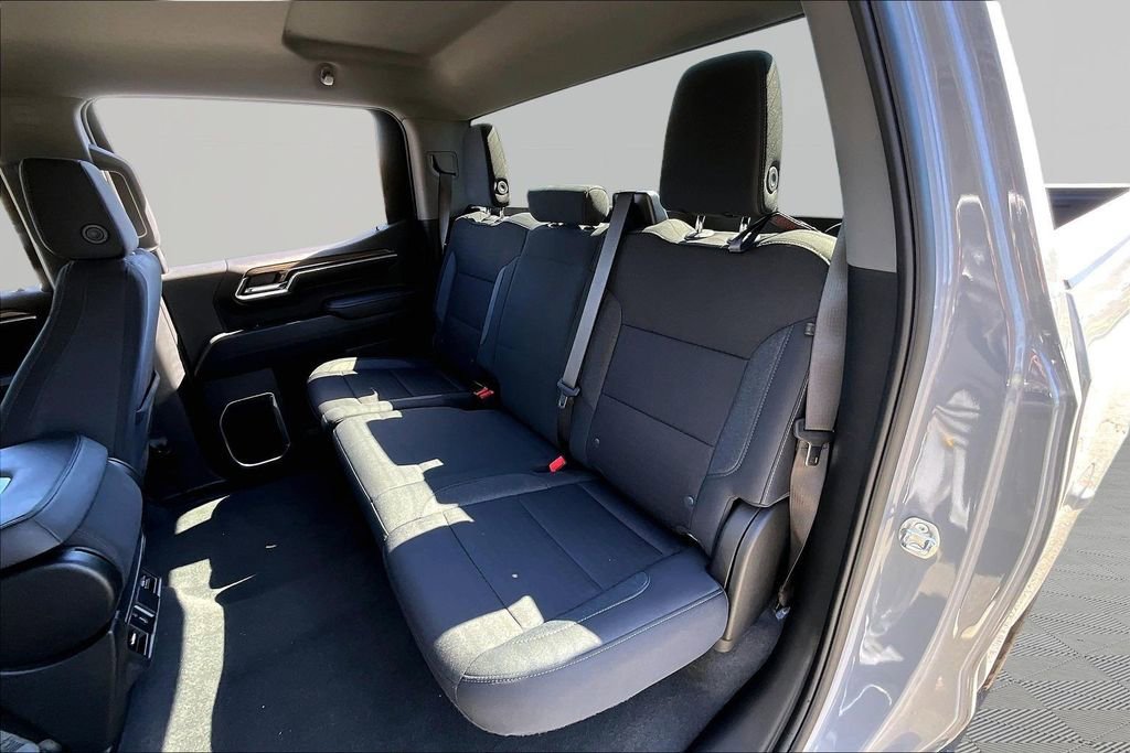 Used 2024 Chevrolet Silverado 1500 LT image 16