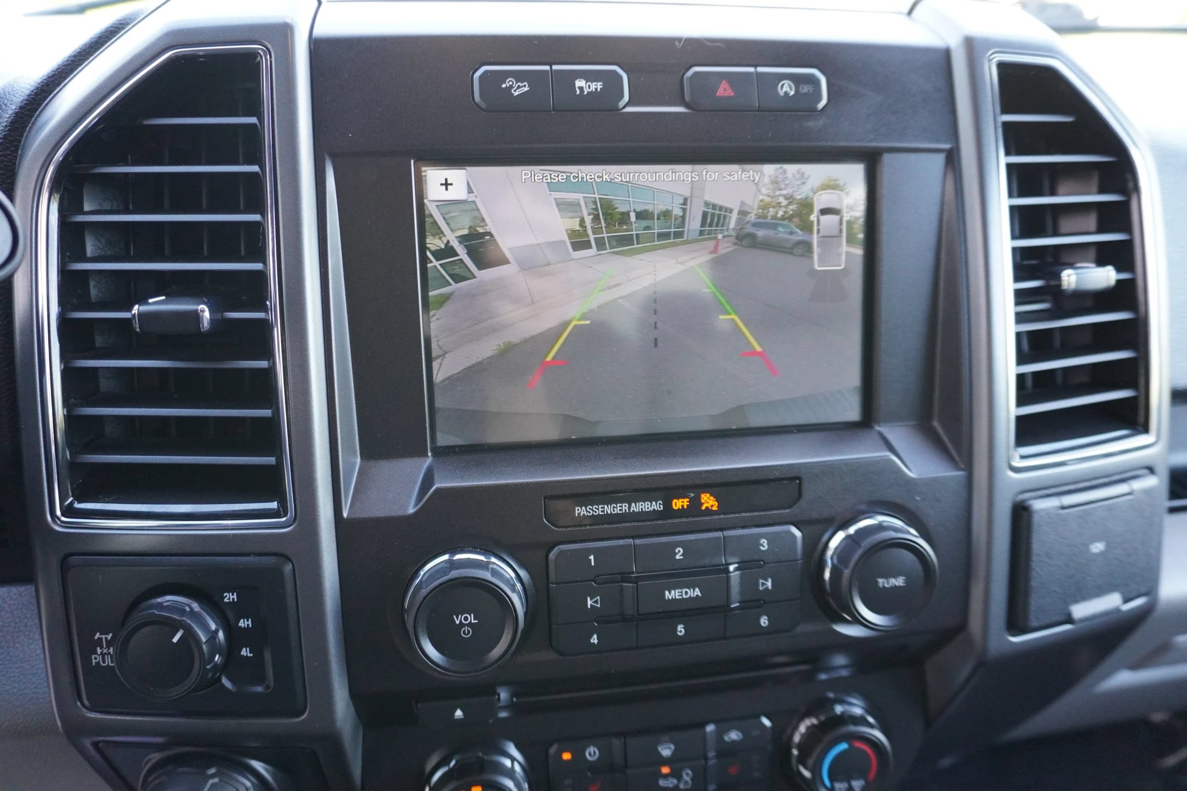 Used 2018 Ford F150 XLT w/ Equipment Group 302A Luxury AWD/4WD image 15