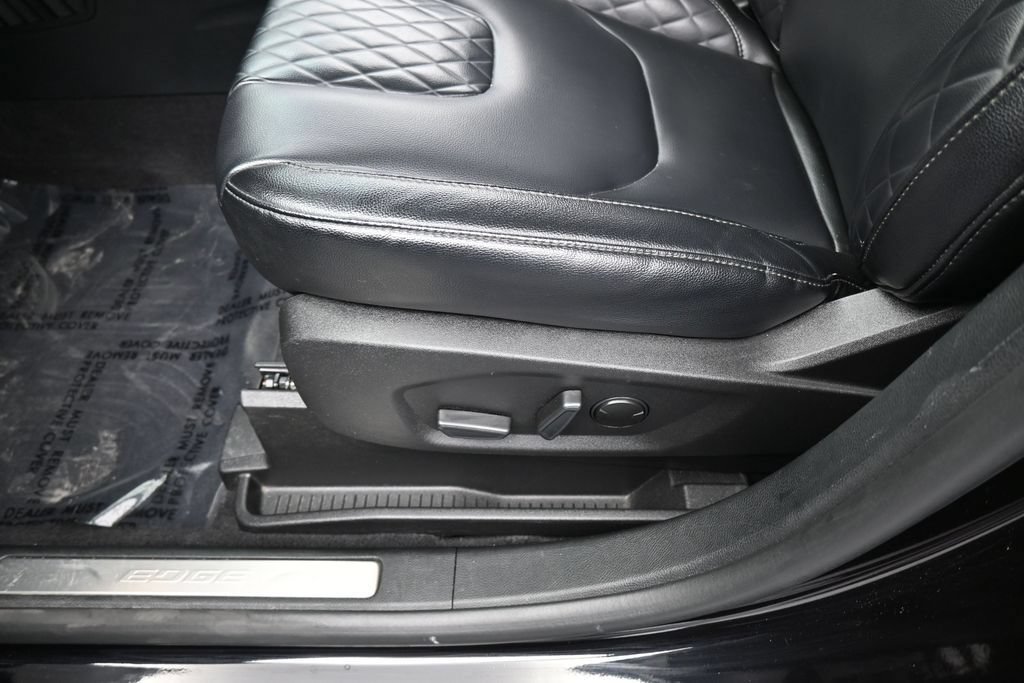Used 2024 Ford Edge Titanium AWD/4WD image 17