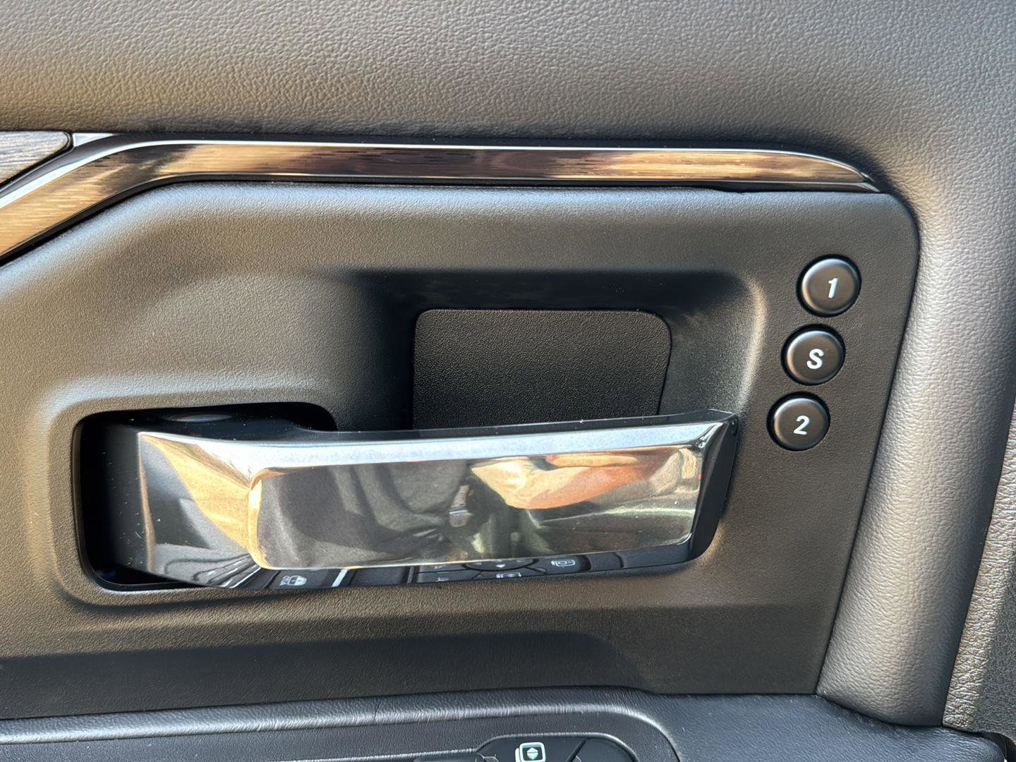 Used 2025 RAM 2500 Limited image 13