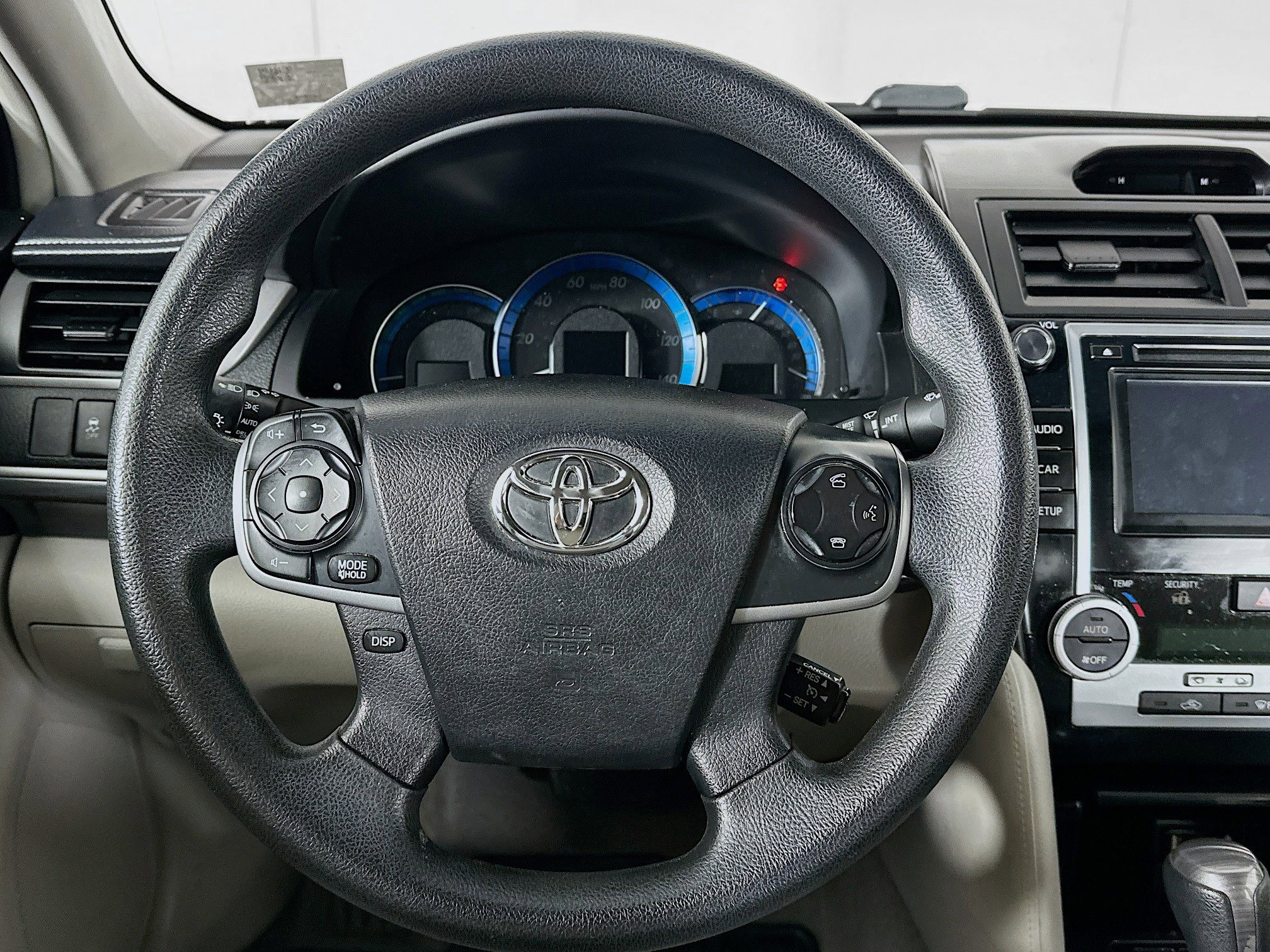 Used 2014 Toyota Camry LE image 17