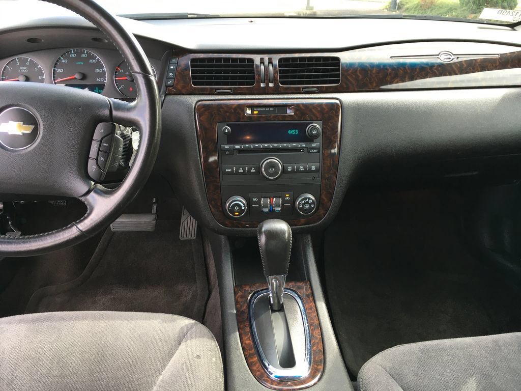 Used 2014 Chevrolet Impala LT FWD image 25