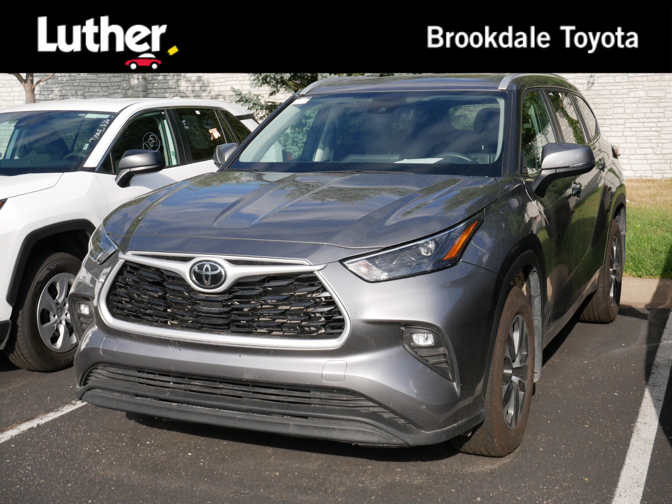 Used 2026 Toyota Highlander XLE AWD/4WD video 1
