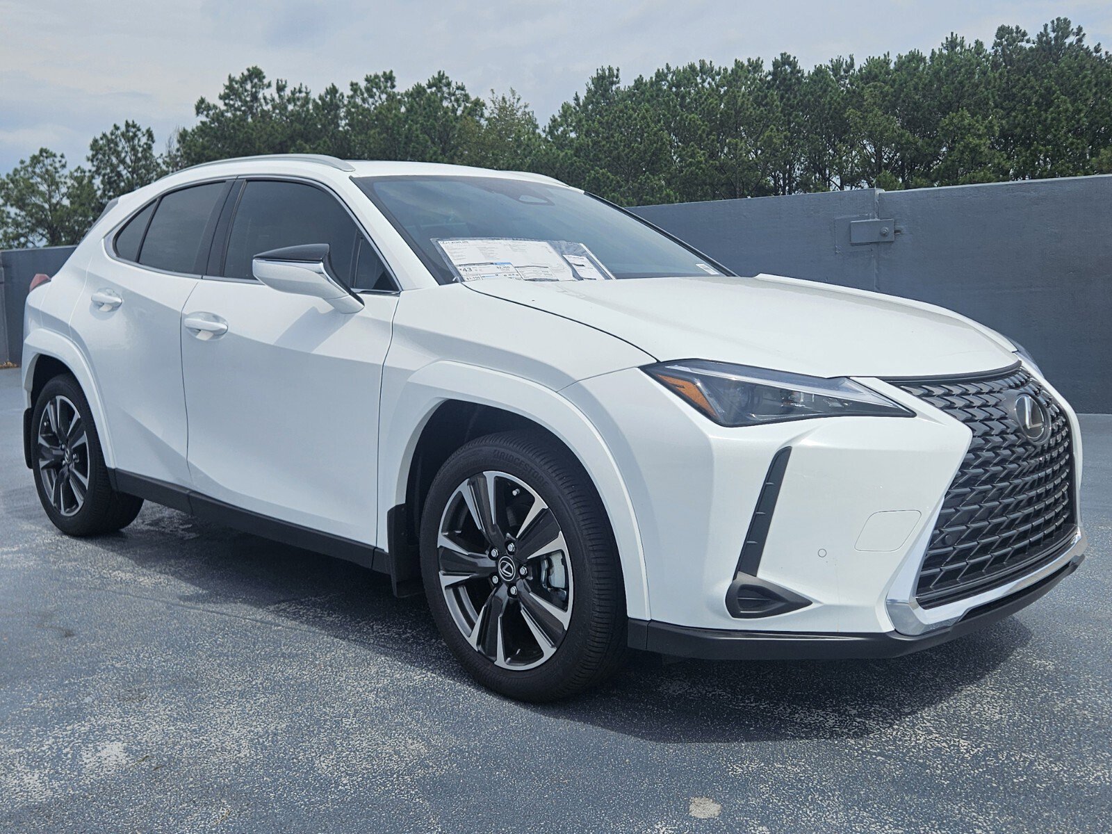 New 2026 Lexus UX 300h FWD image 7