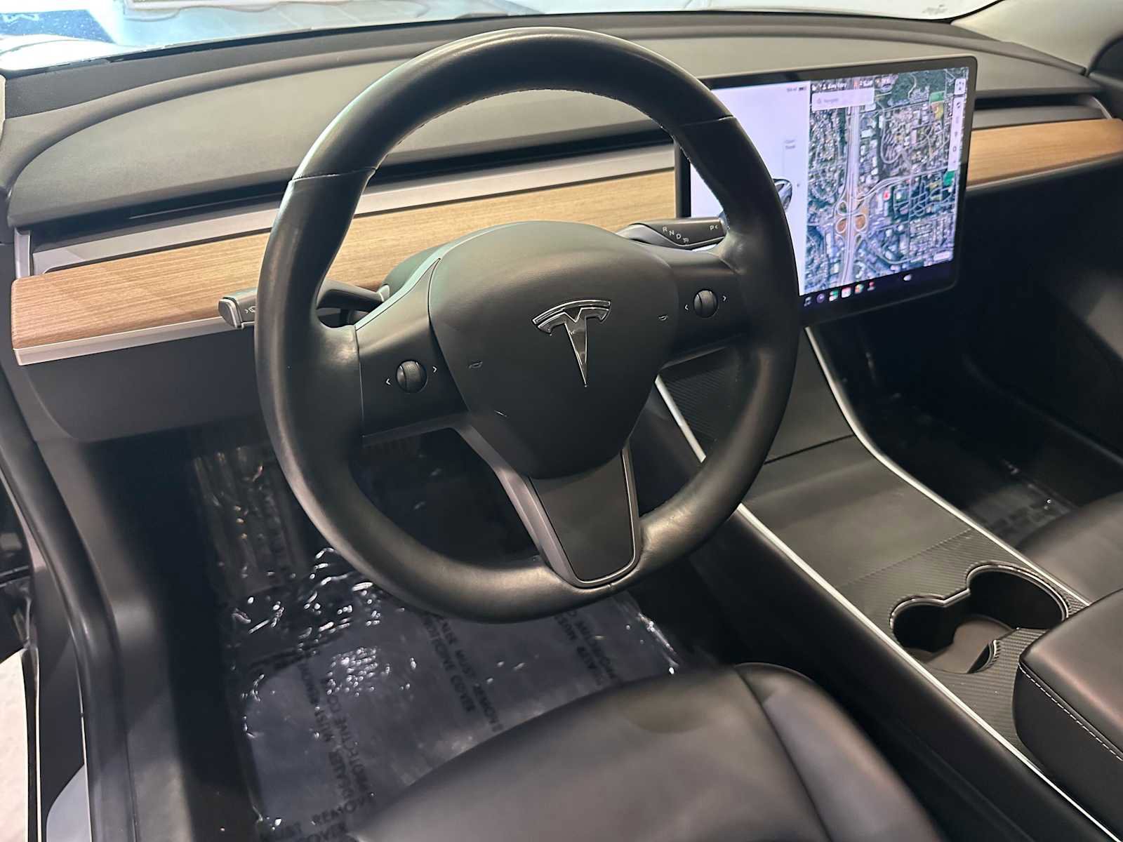 Used 2018 Tesla Model 3 Long Range RWD image 3