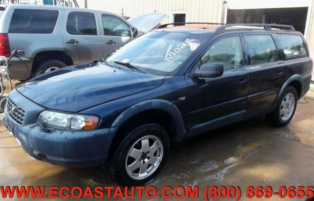 Used 2001 Volvo V70 Cross Country AWD/4WD image 2