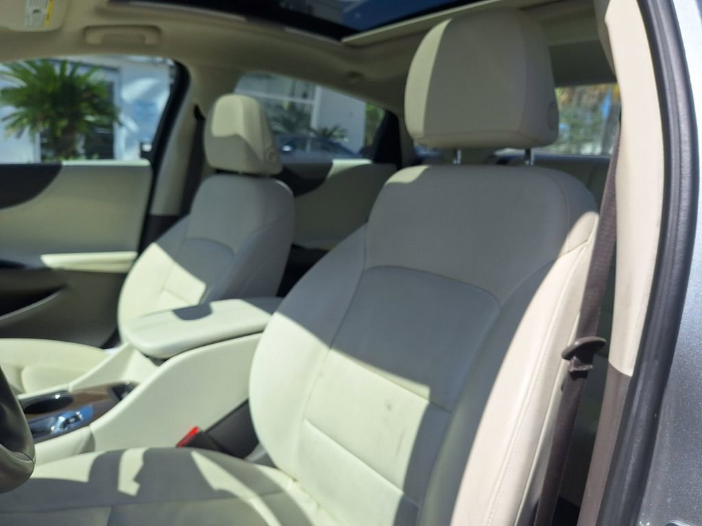Used 2024 Chevrolet Malibu LT image 11