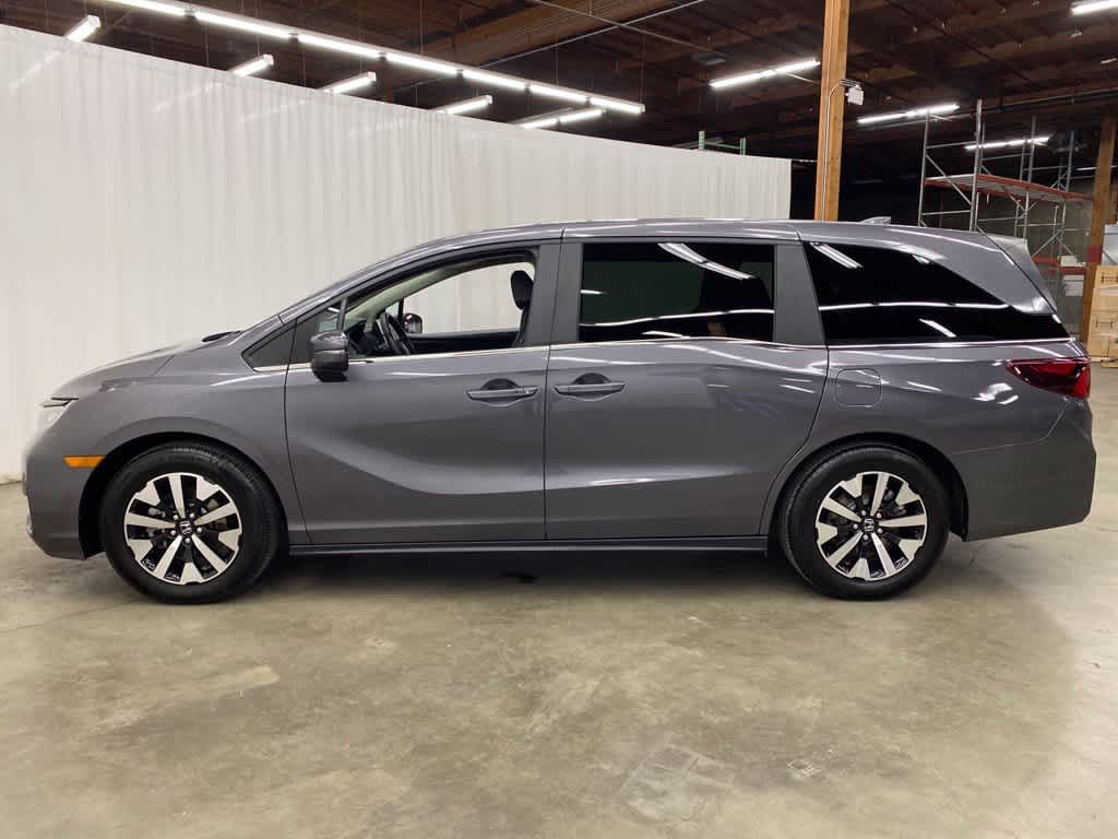 Used 2025 Honda Odyssey EX-L image 3
