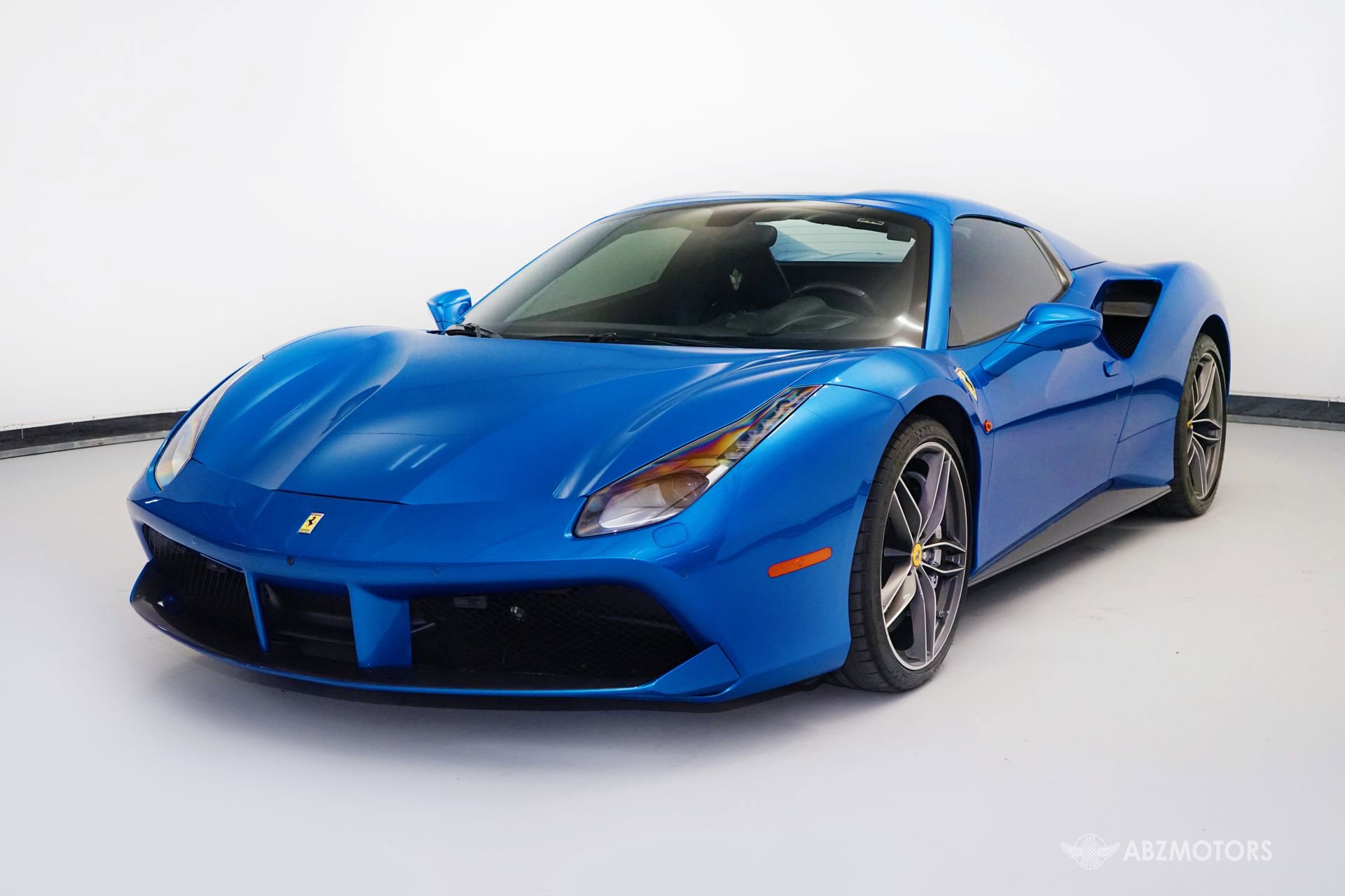 Used 2017 Ferrari 488 Spider image 2