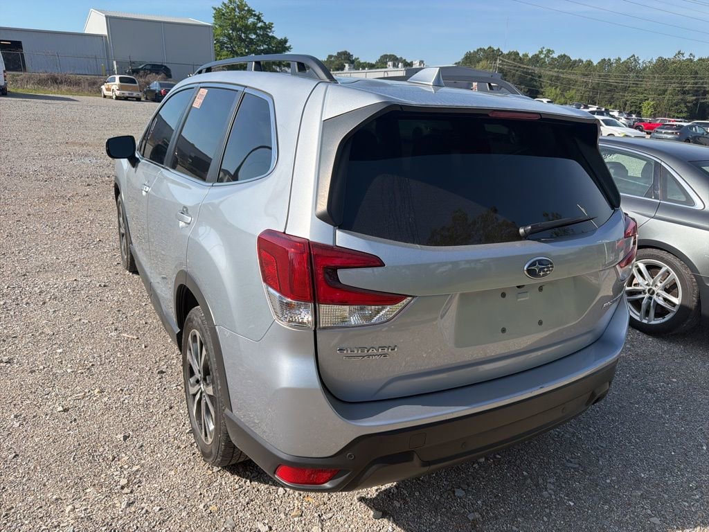 Used 2023 Subaru Forester Limited image 4