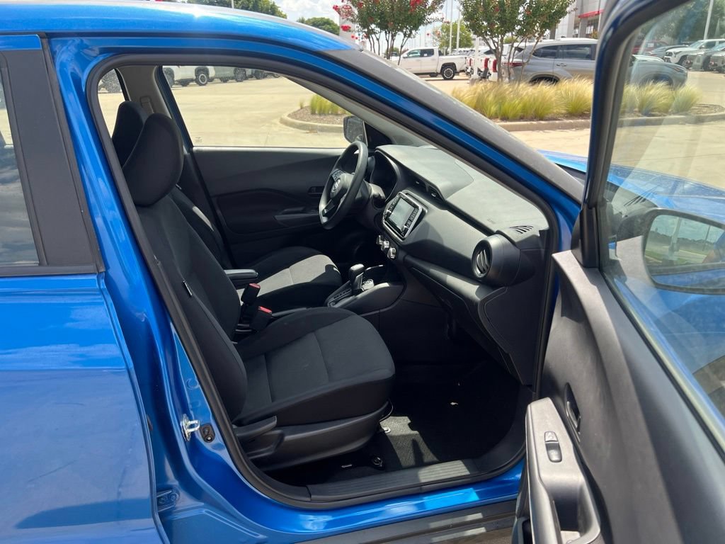 Used 2023 Nissan Kicks S FWD image 15