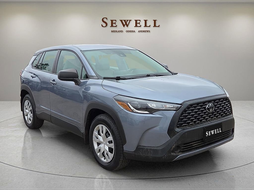 Used 2022 Toyota Corolla Cross L AWD/4WD image 7