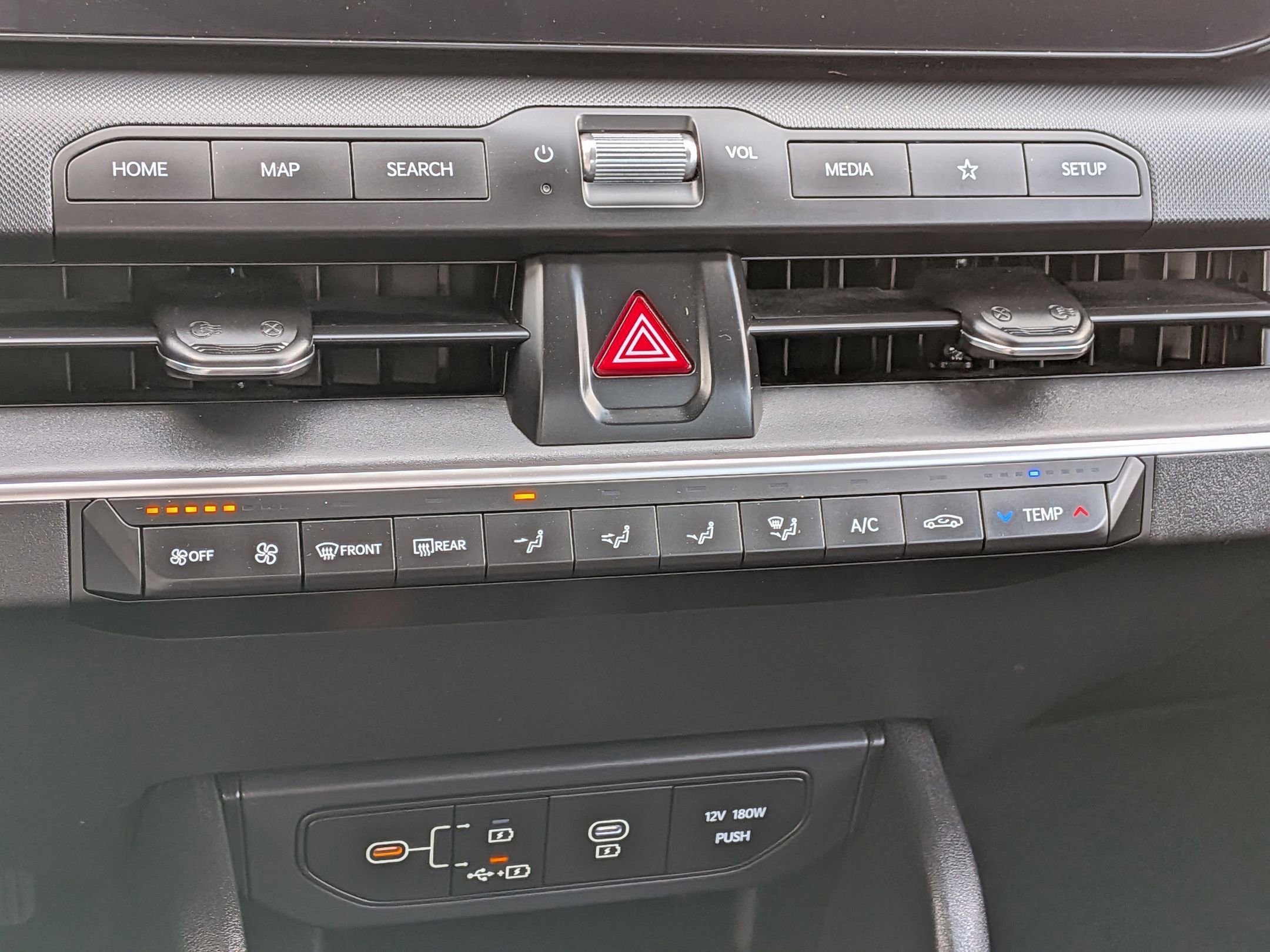 Used 2025 Kia K4 LXS image 24