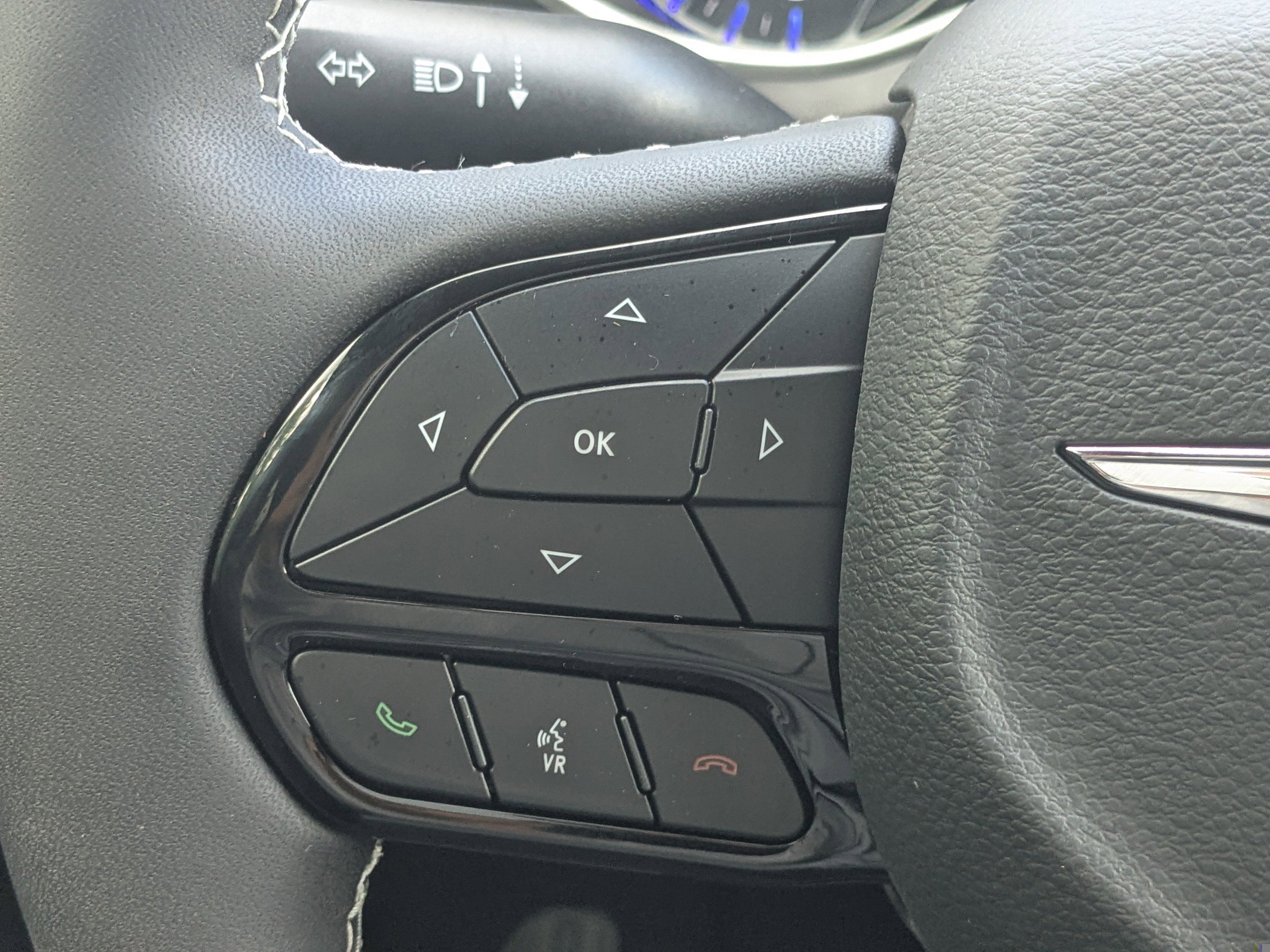 New 2026 Chrysler Pacifica Select FWD image 23