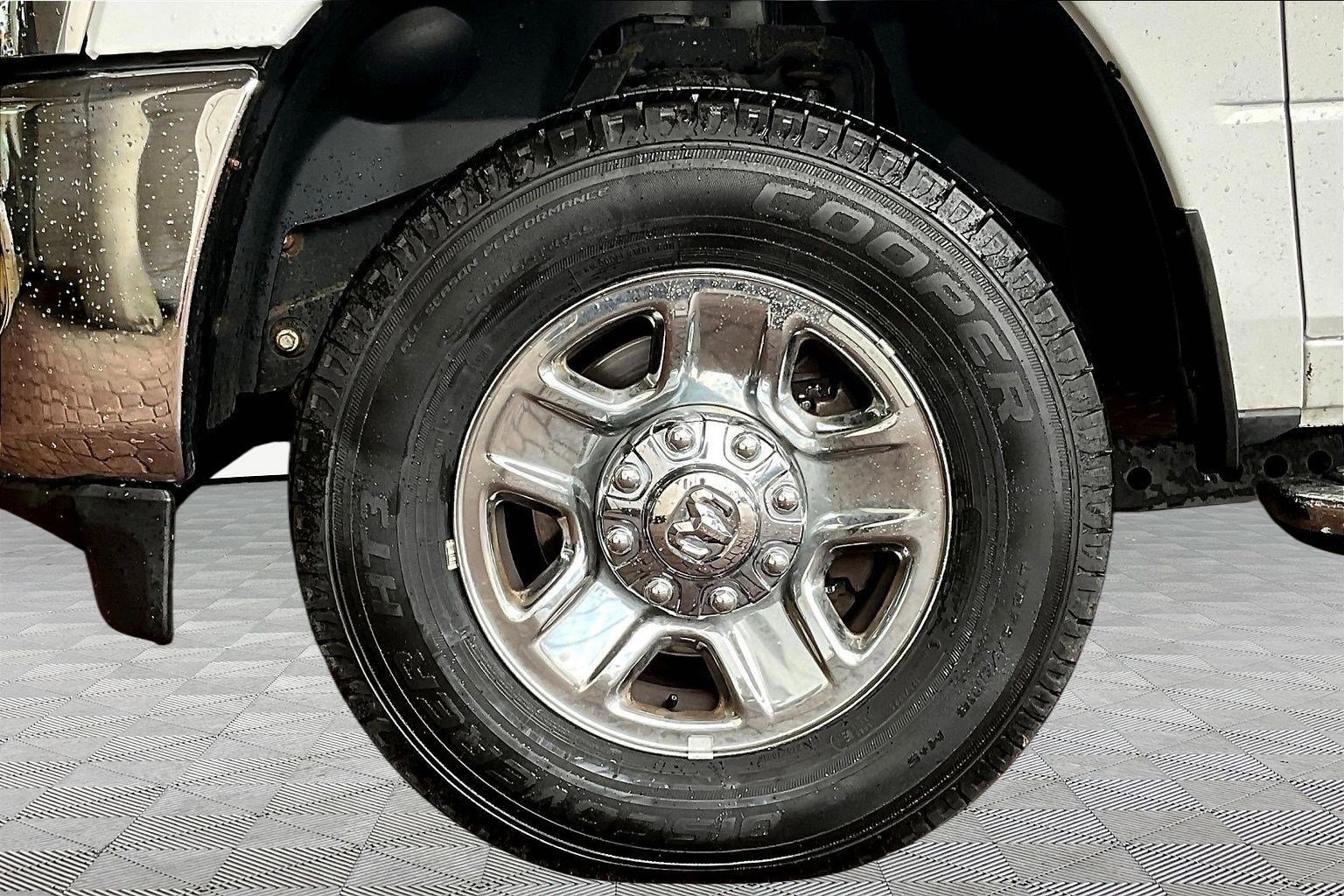 Used 2019 RAM 3500 Tradesman image 31