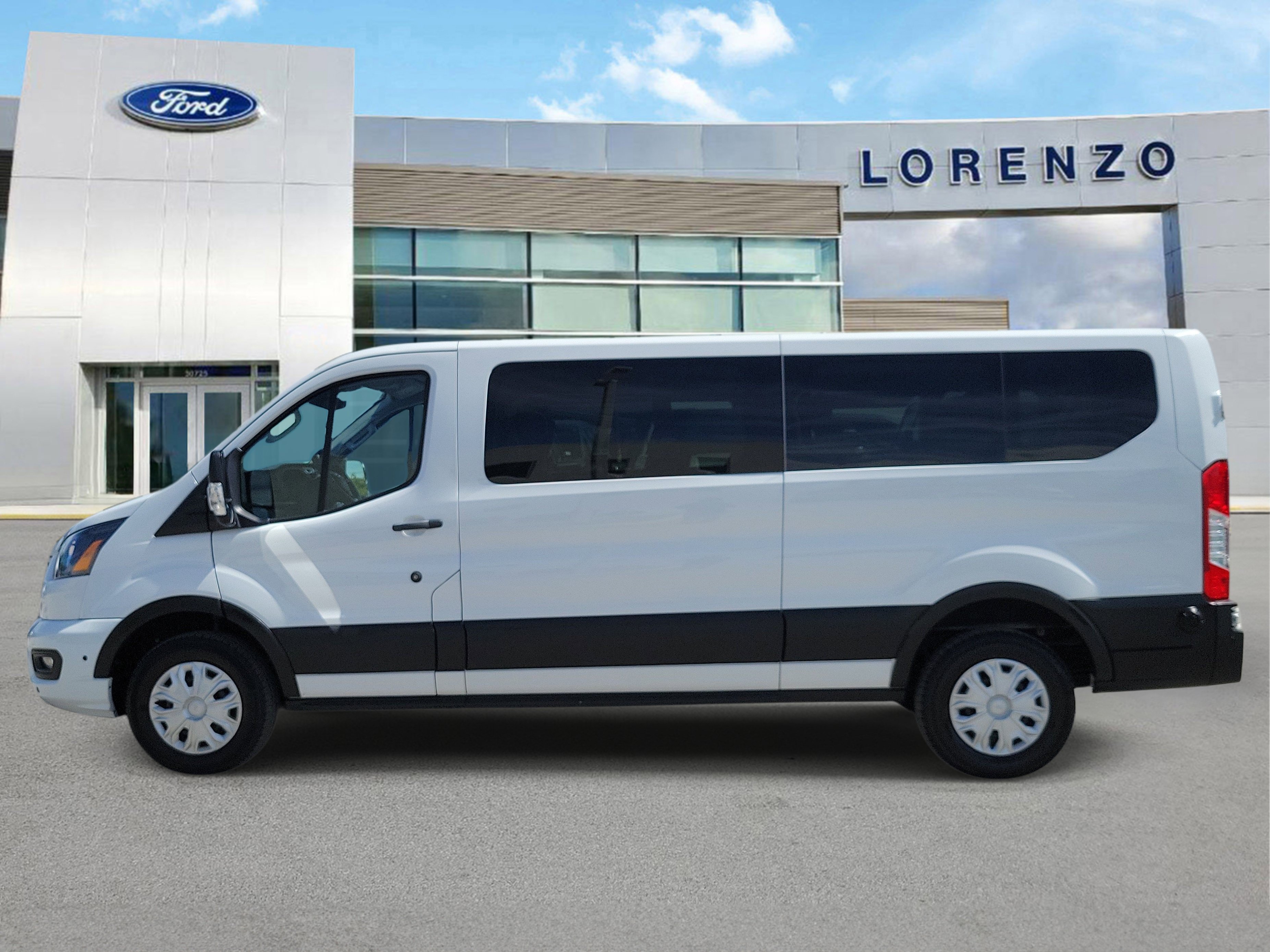 Used 2024 Ford Transit 350 XLT RWD image 7