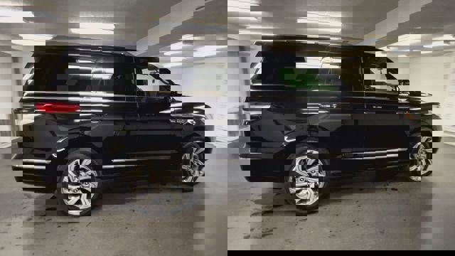 Used 2023 Lincoln Navigator Reserve image 9