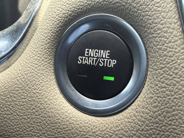 Used 2023 Chevrolet Traverse LS FWD image 30