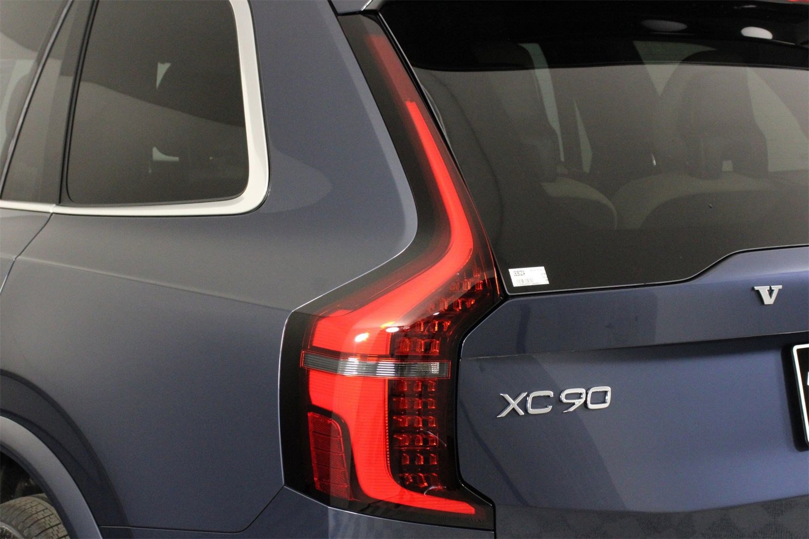 New 2026 Volvo XC90 B6 Plus w/ Protection Package Premier image 15