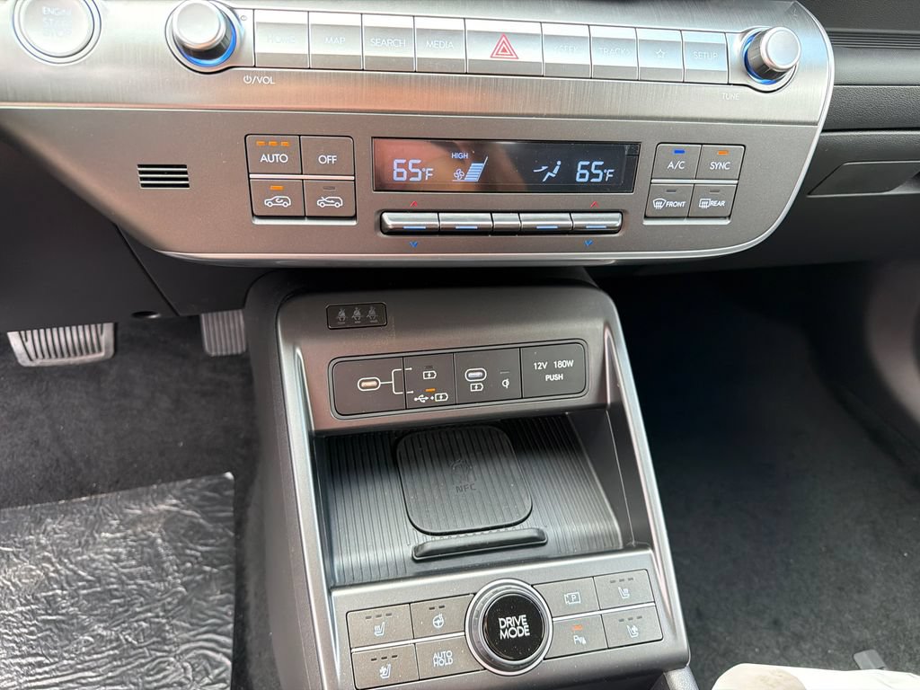 New 2026 Hyundai Kona Limited FWD image 30