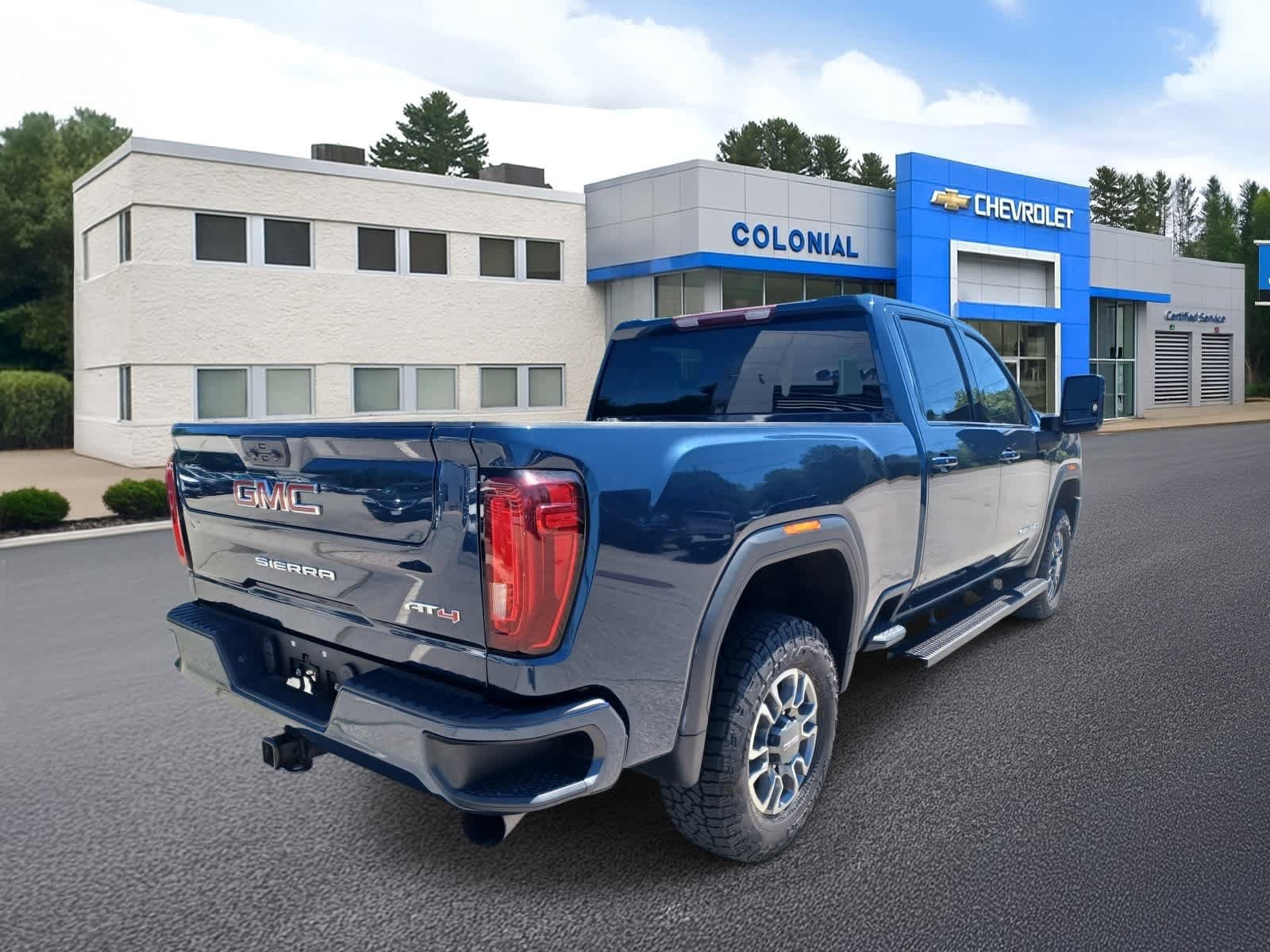 Used 2023 GMC Sierra 2500 AT4 AWD/4WD image 4