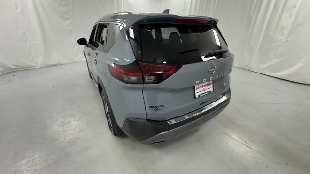 Certified 2022 Nissan Rogue SL w/ SL Premium Package FWD image 5