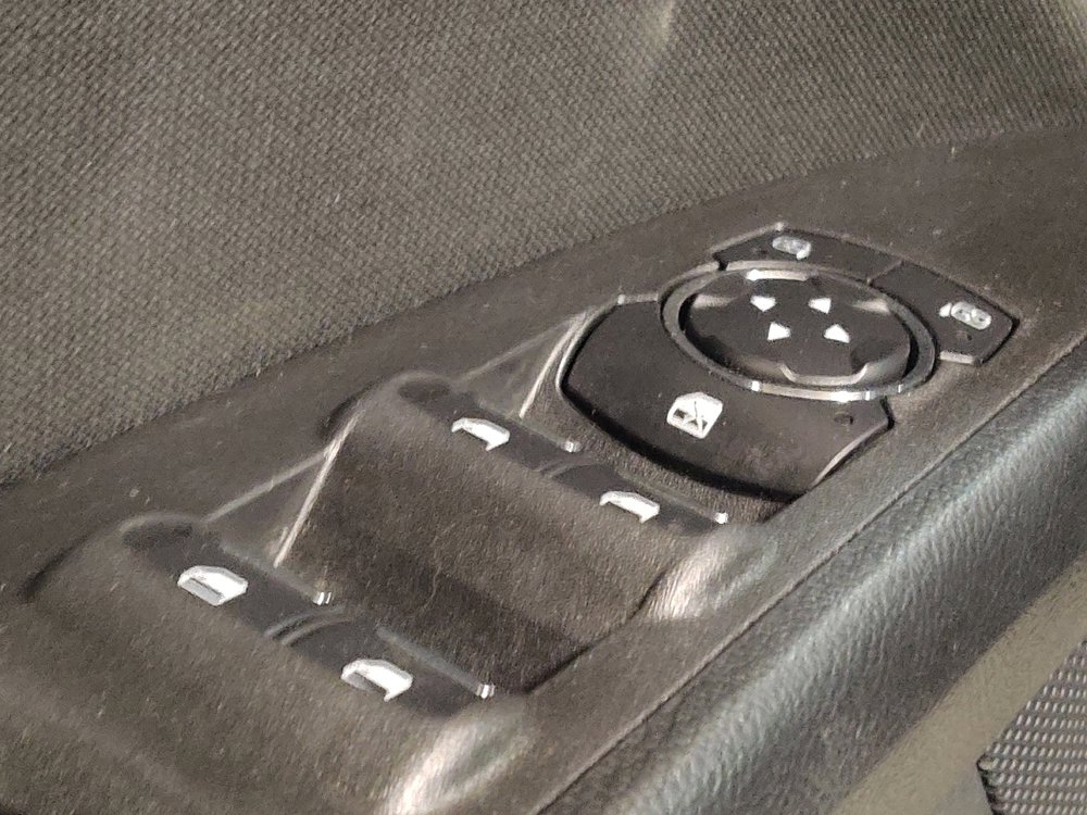Used 2019 Ford Fusion SE FWD image 27