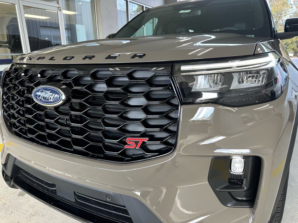 New 2026 Ford Explorer ST w/ Sun And Sound Package image 2