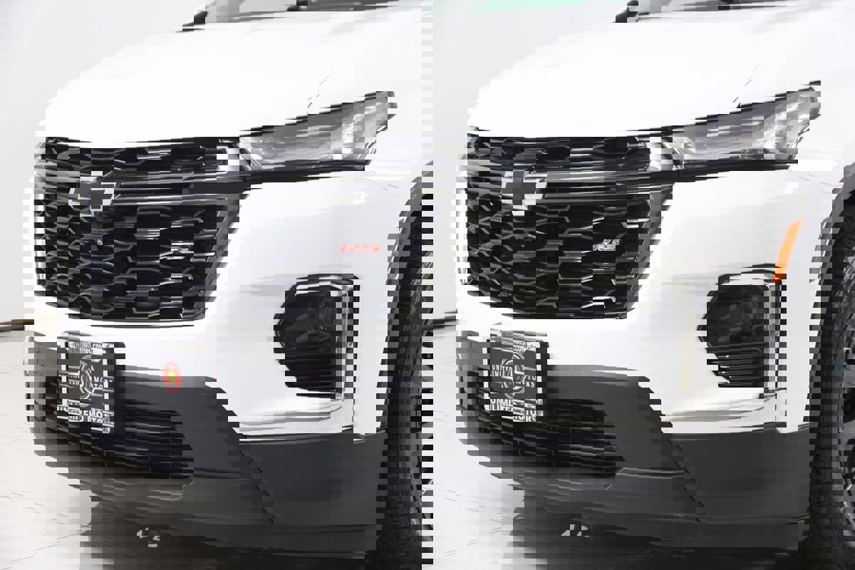 Used 2023 Chevrolet Traverse RS image 52
