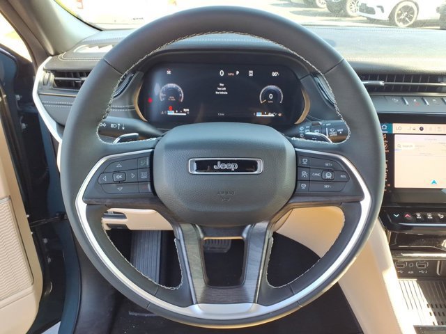 New 2026 Jeep Grand Cherokee L Limited w/ Luxury Tech Group II AWD/4WD image 11
