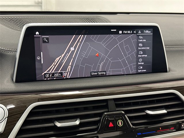 Used 2022 BMW 750i xDrive image 25