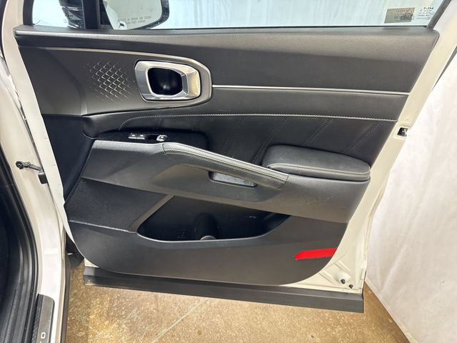 Used 2023 Kia Sorento SX FWD image 30