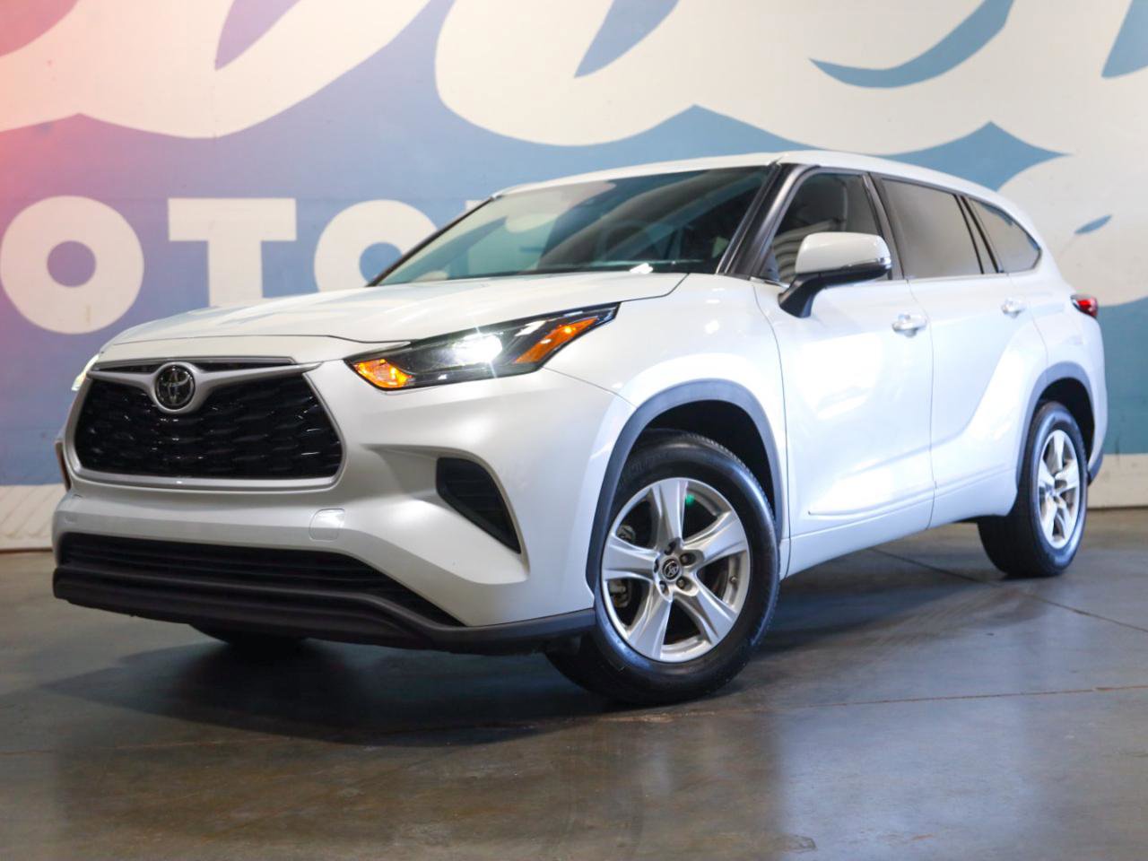 Used 2022 Toyota Highlander L image 29