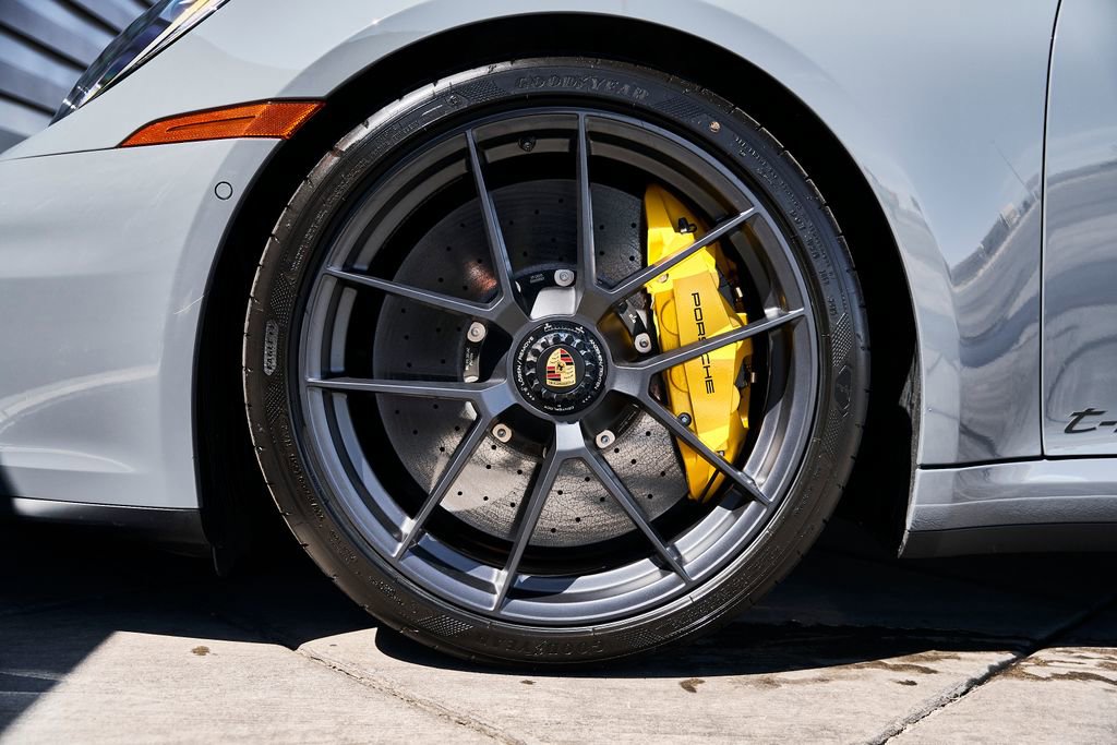 Used 2026 Porsche 911 Carrera 4 GTS AWD/4WD image 3