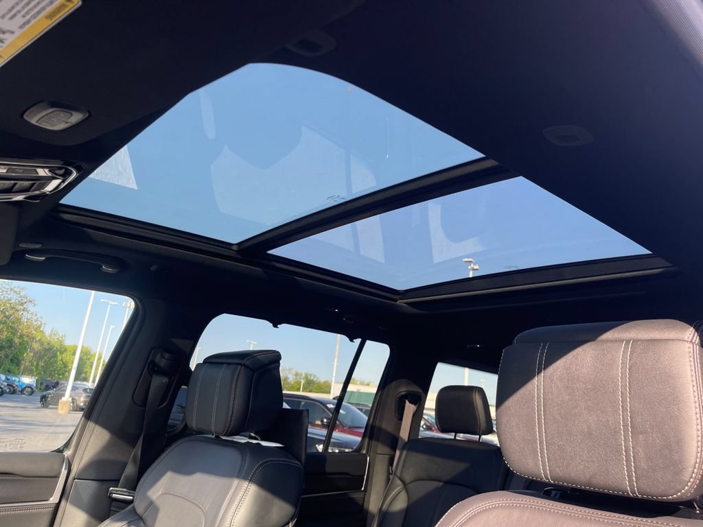 New 2026 Jeep Grand Wagoneer Summit w/ Rear Seat Video Group I AWD/4WD image 19