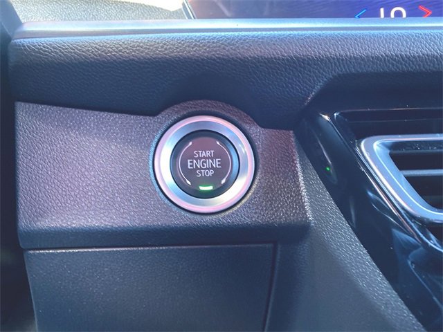 Used 2024 Chevrolet Traverse LT image 17