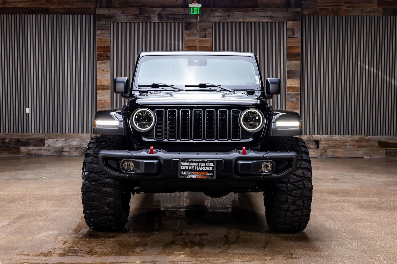 Used 2025 Jeep Wrangler Unlimited Rubicon AWD/4WD image 2