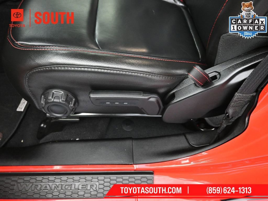 Used 2022 Jeep Wrangler Unlimited Rubicon w/ Xtreme Recon 35" Tire Package image 25