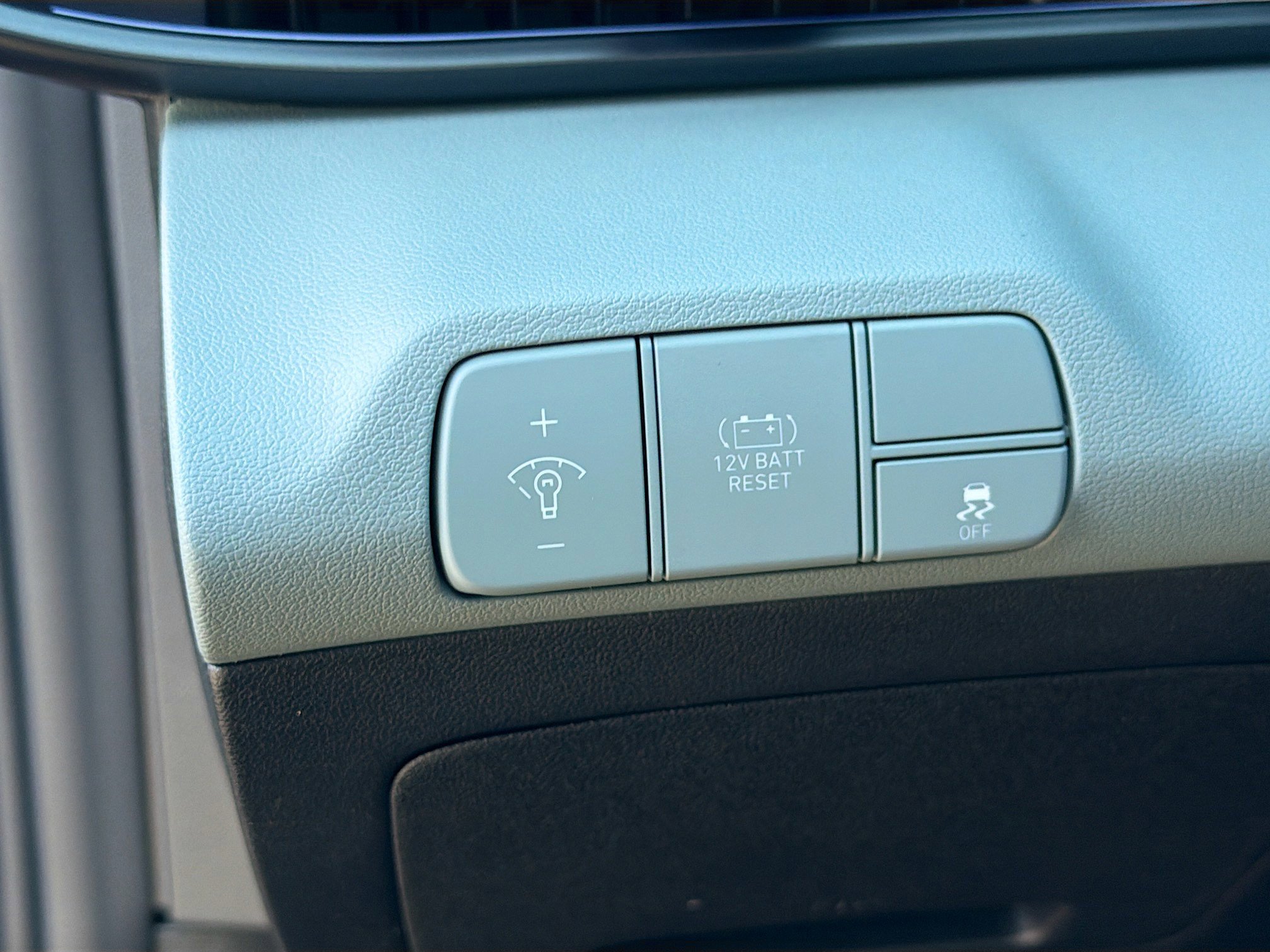 New 2026 Hyundai Elantra Limited image 33