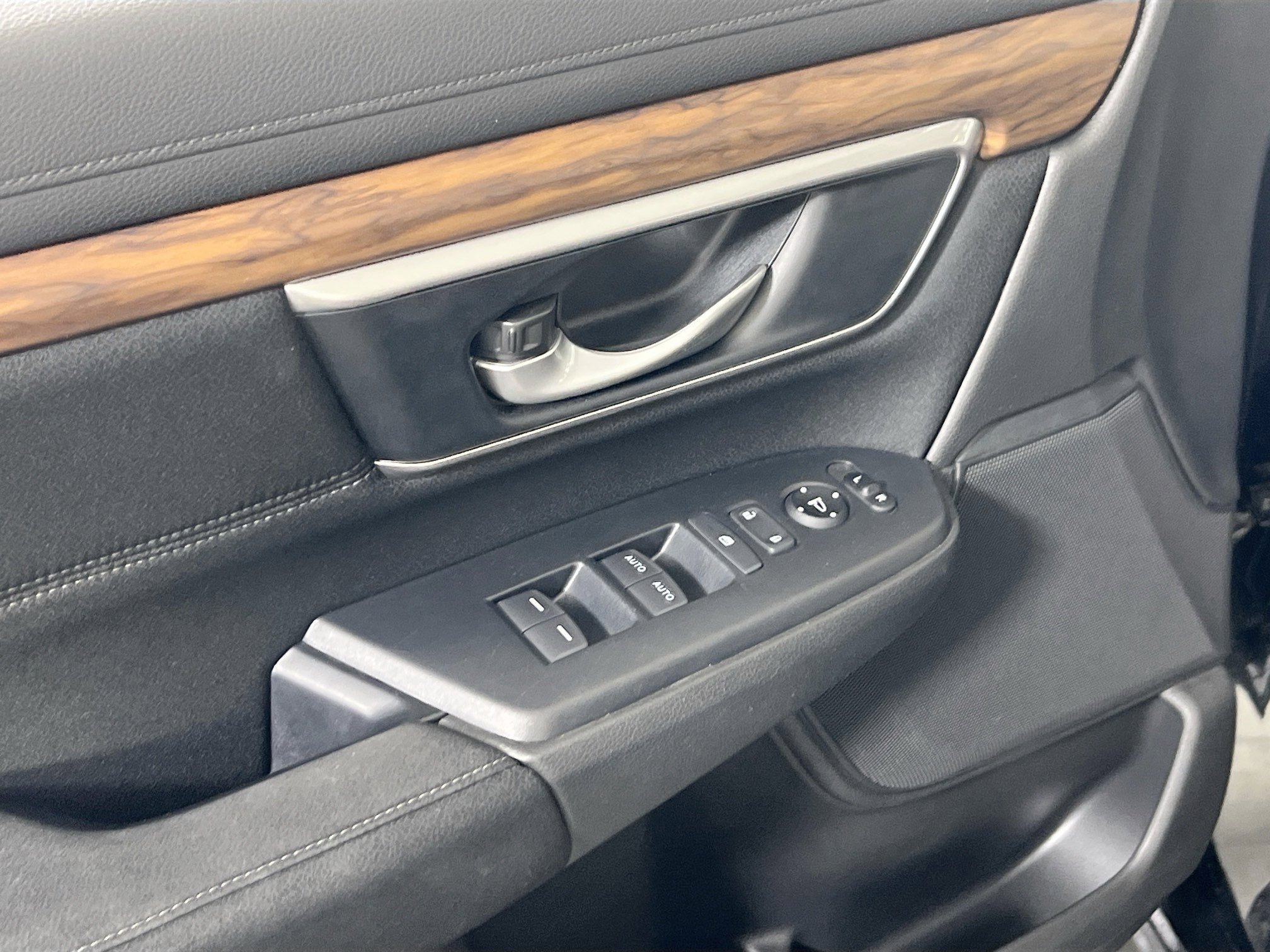 Used 2022 Honda CR-V EX image 17