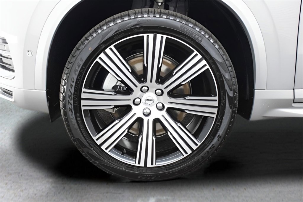 Certified 2025 Volvo XC90 T8 Plus w/ Protection Package Premier image 6