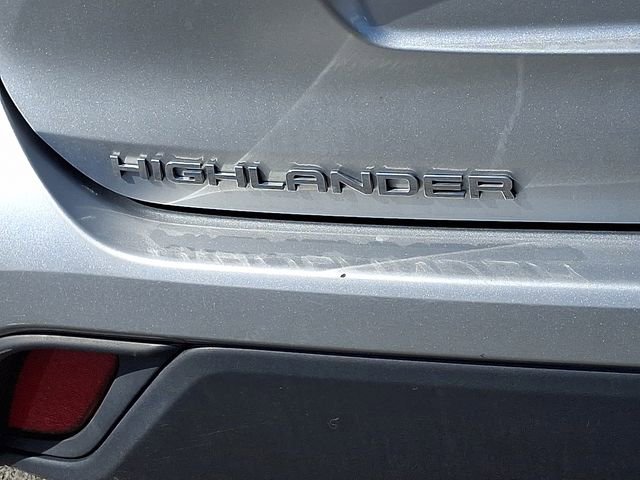 Used 2024 Toyota Highlander XLE image 35