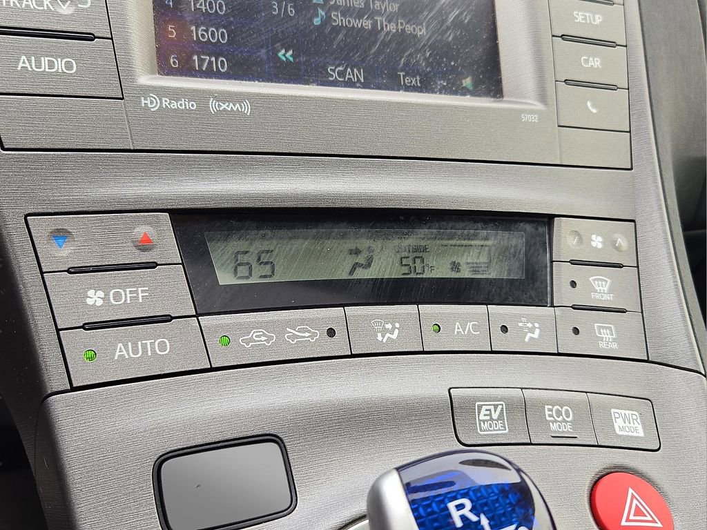 Used 2012 Toyota Prius Three w/ Solar Roof Pkg image 17