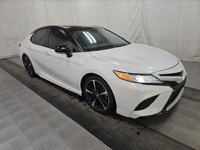 Used 2020 Toyota Camry XSE image 12