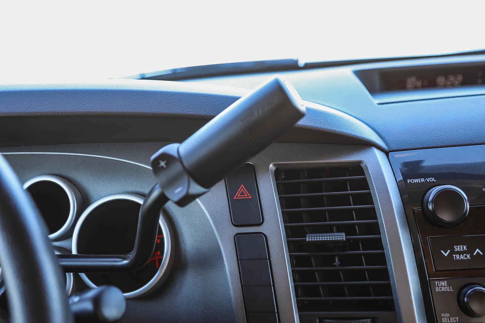 Used 2011 Toyota Tundra 2WD CrewMax w/ Tow Pkg image 20