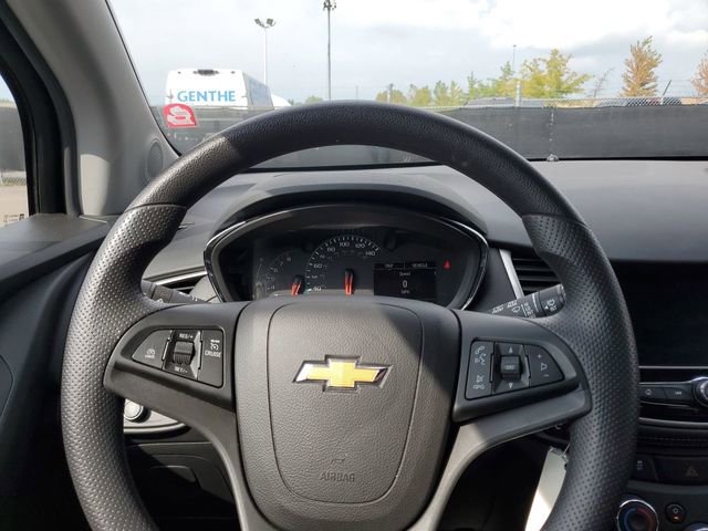 Certified 2022 Chevrolet Trax LS w/ Tint and Cruise Package image 11