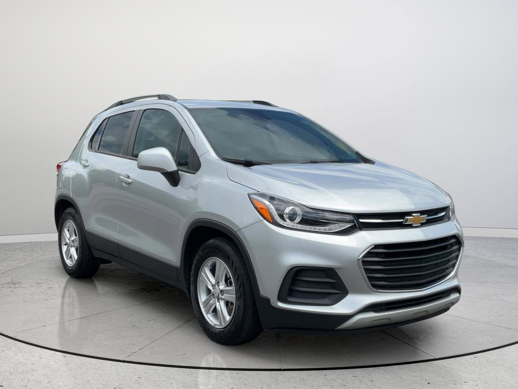 Used 2022 Chevrolet Trax LT w/ LT Convenience Package FWD image 1